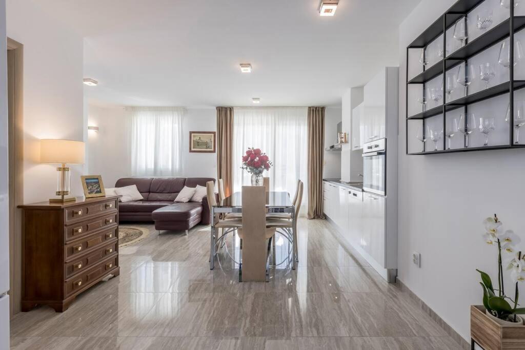 Luxury Rooftop Apartment Zalato Spalato Esterno foto